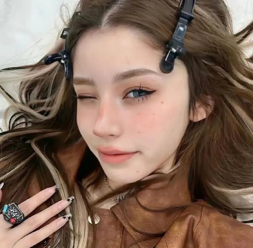 想吃掉我的非人少女